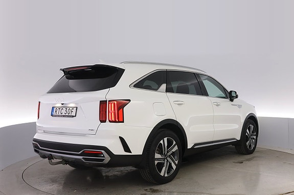 Kia Sorento 4 of 23