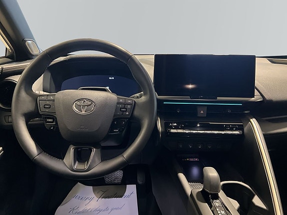 Toyota C-HR 8 of 29