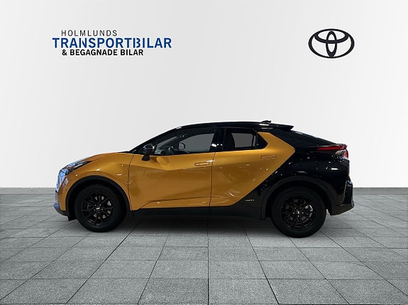 Toyota C-HR 3 of 29