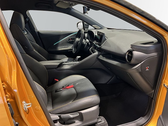Toyota C-HR 6 of 29