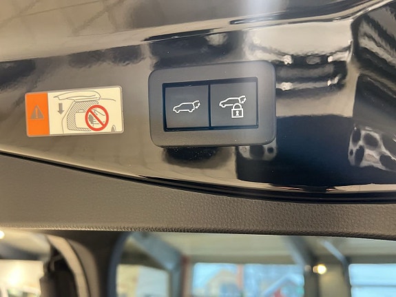 Toyota C-HR 23 of 29