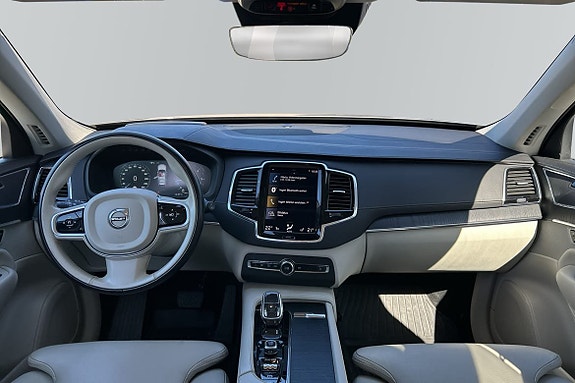 Volvo XC90 8 of 14
