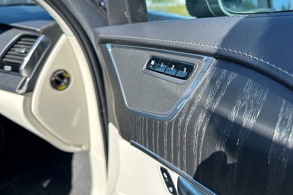 Volvo XC90 14 of 14