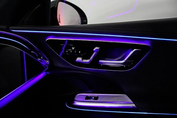 Mercedes-Benz E220 d 15 of 18