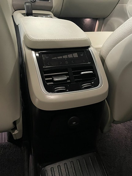 Volvo XC90 15 of 30