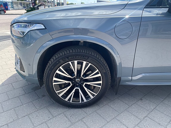 Volvo XC90 9 of 30