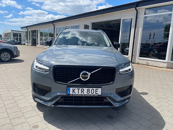 Volvo XC90 2 of 30