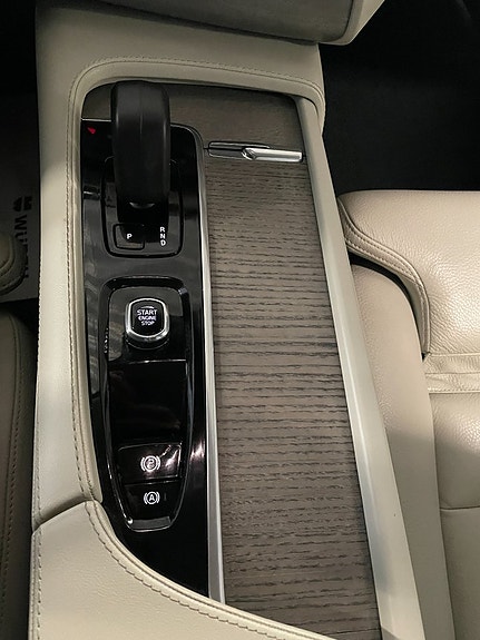Volvo XC90 27 of 30