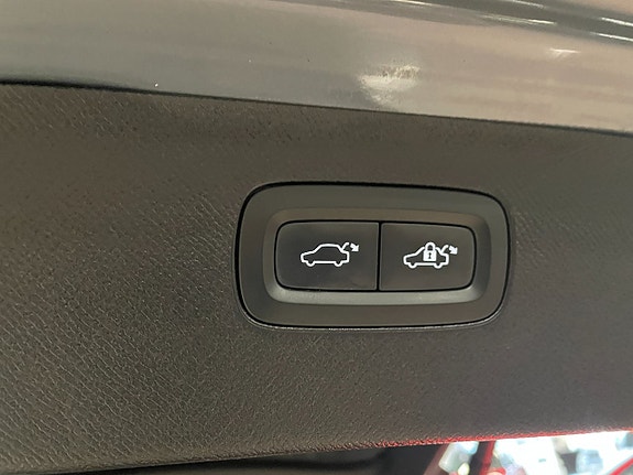 Volvo XC90 17 of 30