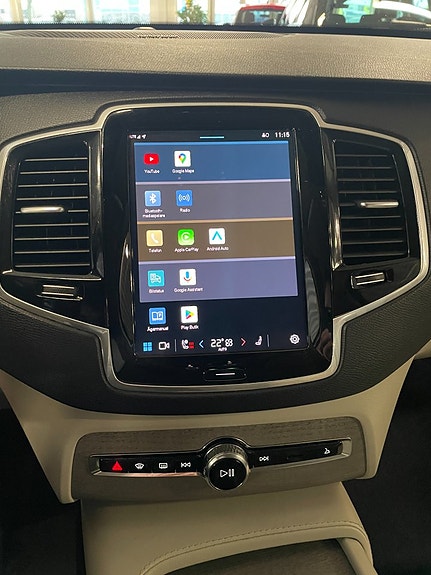 Volvo XC90 25 of 30
