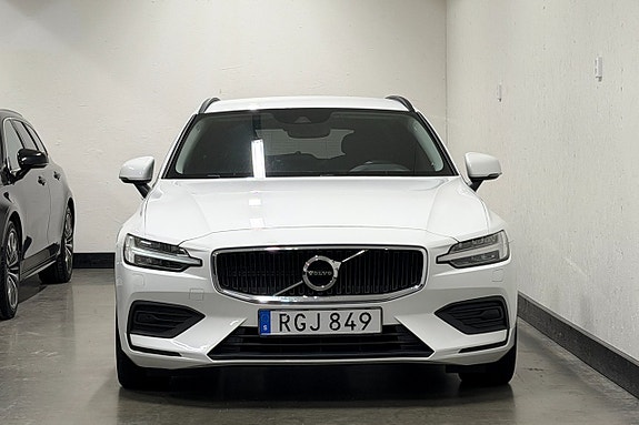 Volvo V60 2 of 27