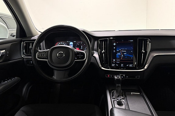 Volvo V60 11 of 27