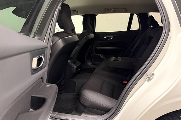 Volvo V60 9 of 27