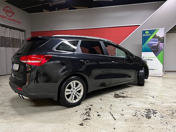 Kia Ceed 4 of 8