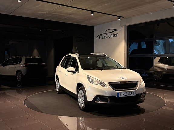 Peugeot 2008 2 of 5