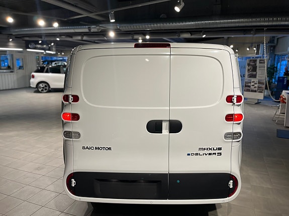 Maxus e-Deliver 5 6 of 13