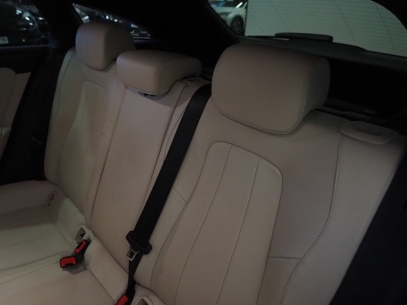 Mercedes-Benz CLA200 17 of 24
