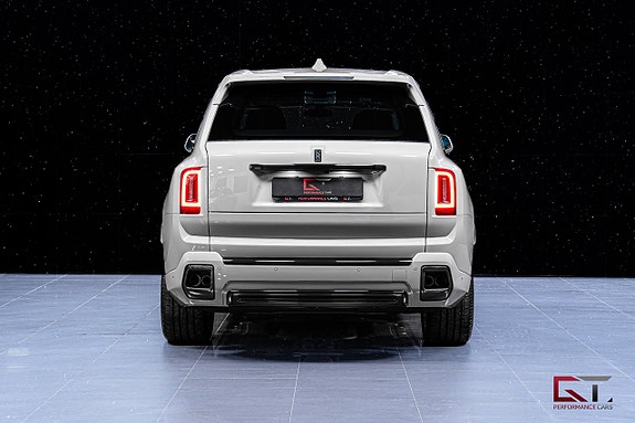 Rolls Royce Cullinan 8 of 27