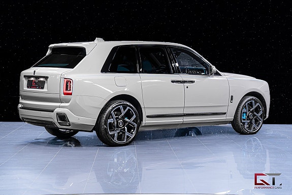 Rolls Royce Cullinan 9 of 27