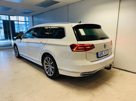 Volkswagen Passat 3 of 5