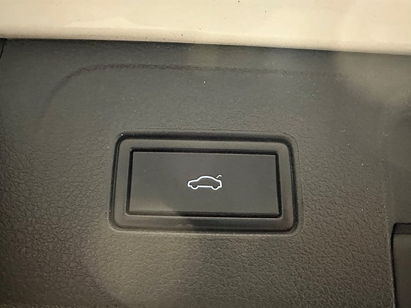 Volkswagen Passat 14 of 15