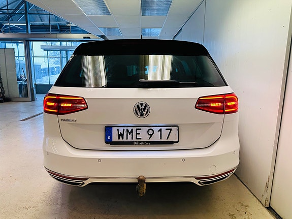 Volkswagen Passat 10 of 15