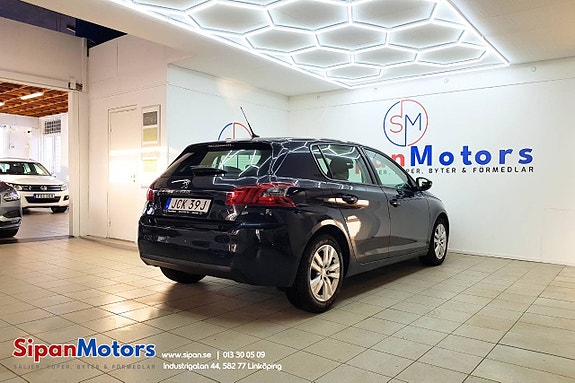 Peugeot 308 4 of 5