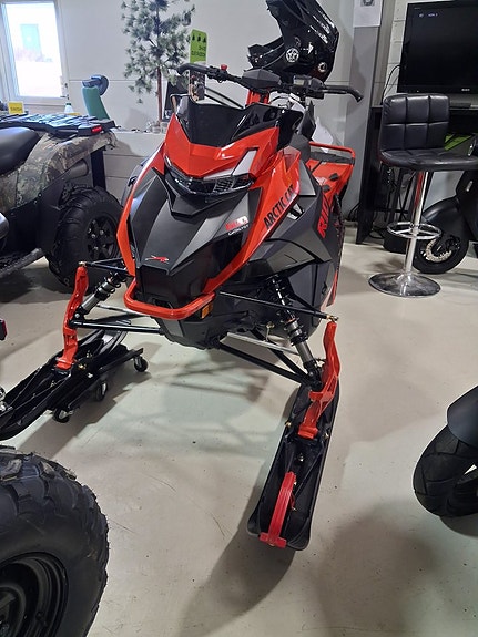 Arctic Cat Riot 600 es Catalyst 2 of 3