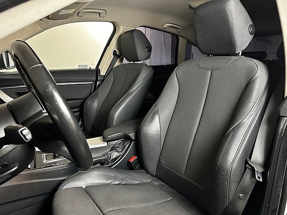 BMW 320 10 of 19