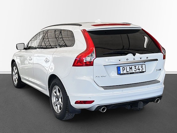 Volvo XC60 2 of 5