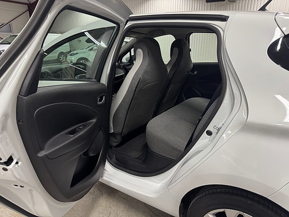 Renault Zoe 11 of 19