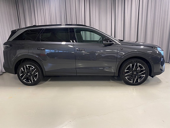 Peugeot 5008 3 of 5