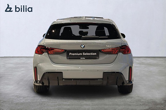 BMW 120 8 of 22