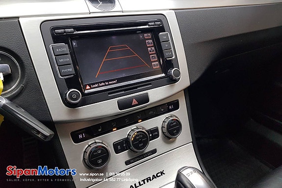 Volkswagen Passat Alltrack 21 of 26