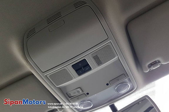 Volkswagen Passat Alltrack 24 of 26
