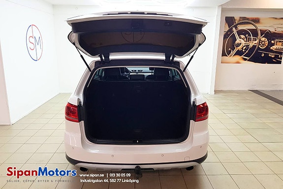Volkswagen Passat Alltrack 9 of 26