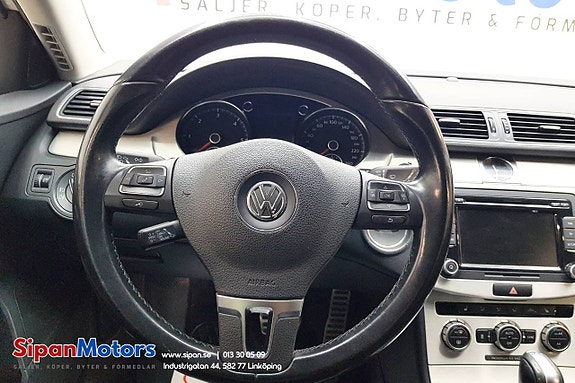 Volkswagen Passat Alltrack 11 of 26