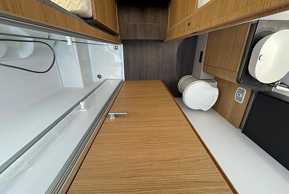 Adria Coral 670 DL 60Y - Fiat MultiJet3 140HP (103kW) HD 35L 14 of 18