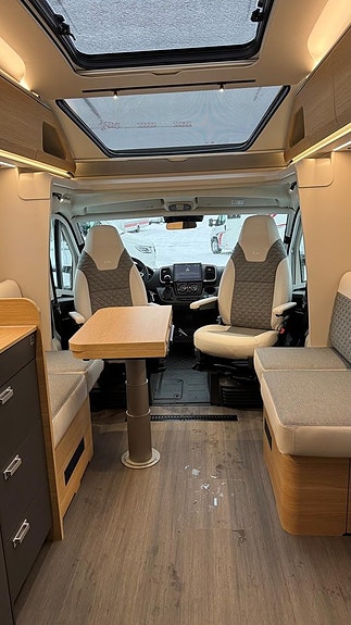 Adria Coral 670 DL 60Y - Fiat MultiJet3 140HP (103kW) HD 35L 17 of 18