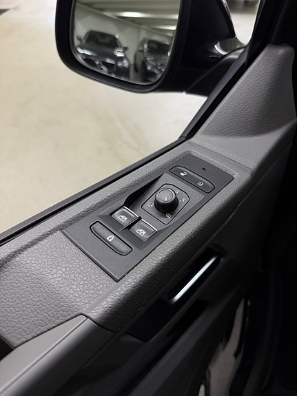 Volkswagen Transporter 26 of 26
