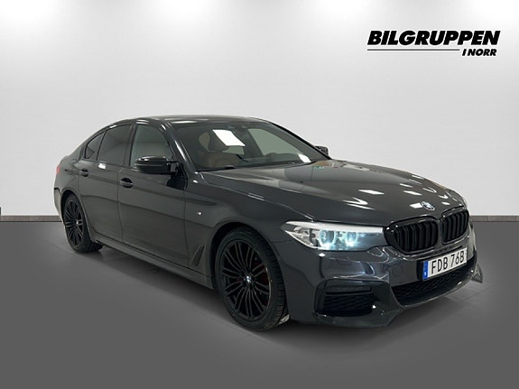 BMW 520d 4 of 5