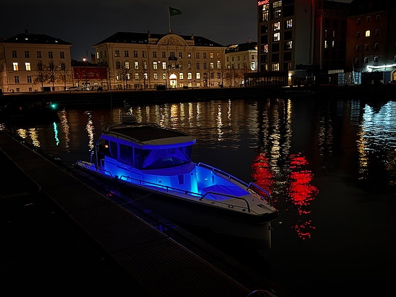 Axopar 28 med Suzuki DF350 Dual Prop, toppskick, säsongservad, mycket utrustad 6 of 8