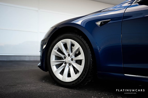 Tesla Model S 13 of 13