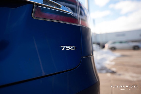 Tesla Model S 12 of 13