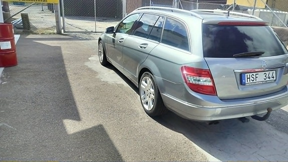 Mercedes-Benz C180 5 of 5