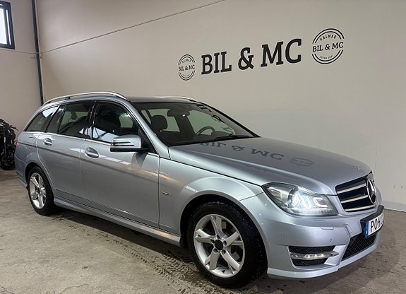 Mercedes-Benz C220 2 of 5