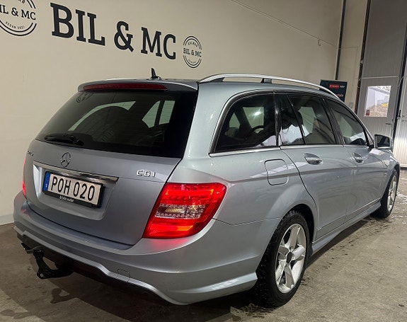Mercedes-Benz C220 5 of 5