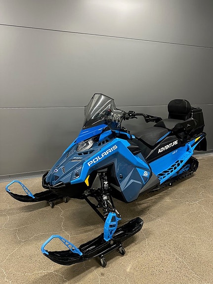 Polaris INDY Adventure S4 137" (Momsad, Gratis frakt)