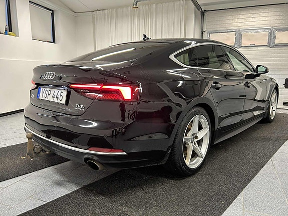 Audi A5 2 of 21