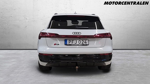 Audi Q8 5 of 14
